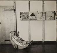 Puppenwagen und Türbeschlag von Siefried Prütz ca. 1931